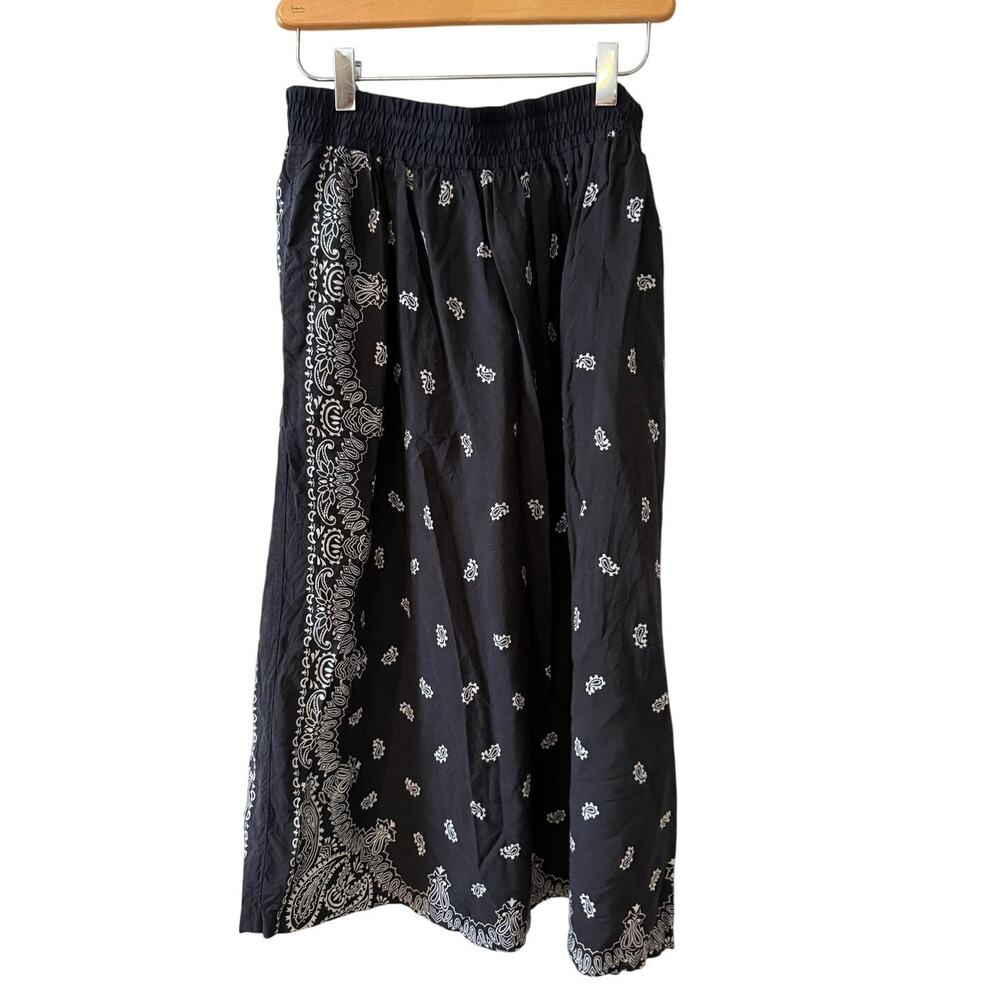 Vintage 90s Chaus Sport Bandana Print Rayon Midi Skirt Black